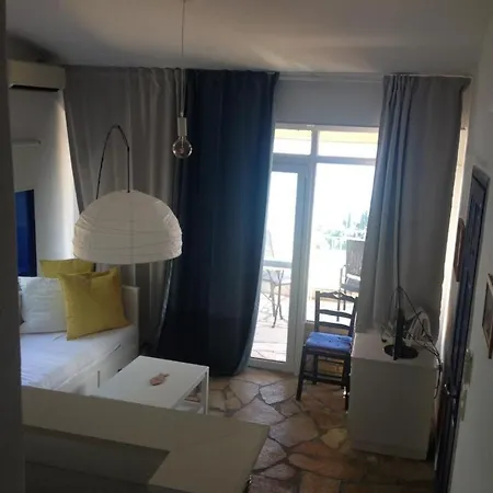 Maria Corfu Loustri Maison d'hôtes Gimari